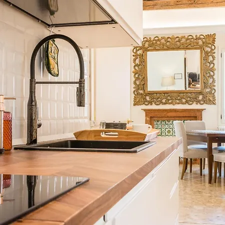 Doge'S Mirror & Stair @Frari Apartment Venice Exterior photo